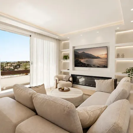 New Luxury Penthouse Rooftop Jacuzzi & Sea View *
