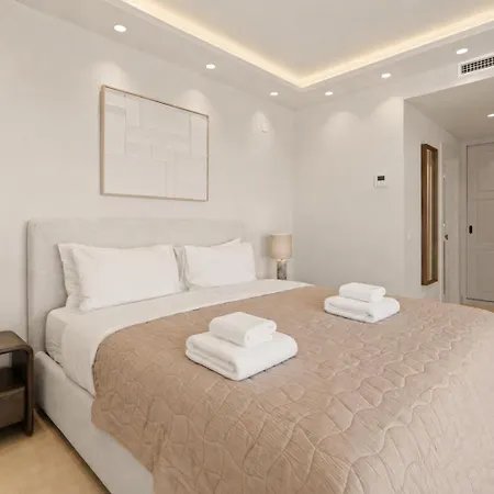 New Luxury Penthouse Rooftop Jacuzzi & Sea View فندق ماربيا