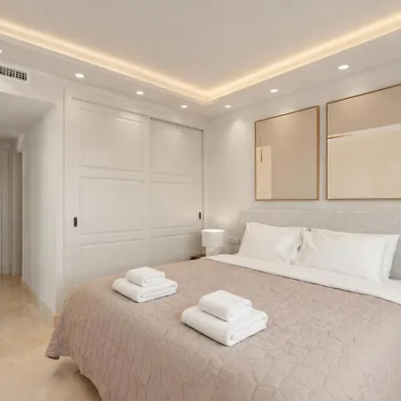 New Luxury Penthouse Rooftop Jacuzzi & Sea View ماربيا