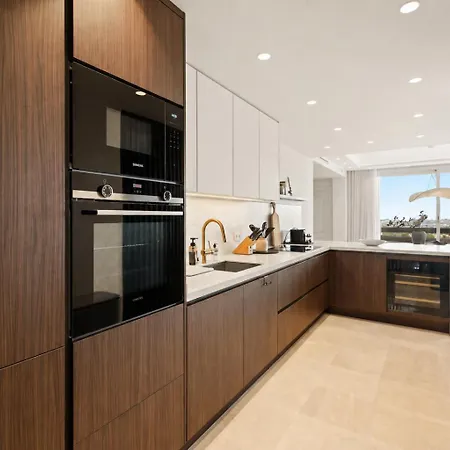 فندق New Luxury Penthouse Rooftop Jacuzzi & Sea View *